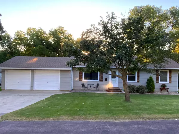 213 Highland AVE, Jackson, MN 56143