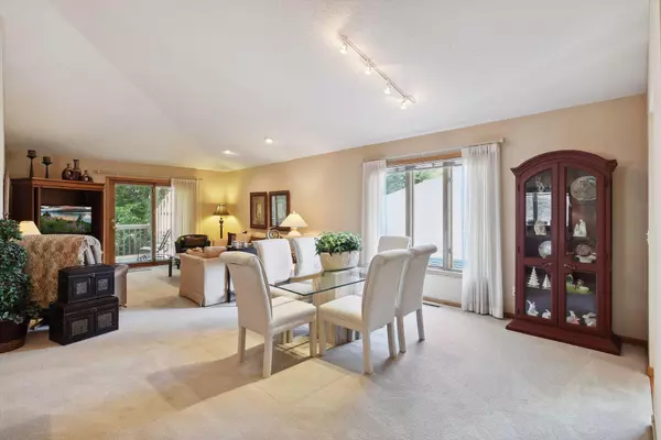 Minnetonka, MN 55345,5132 Stoney Bridge CT