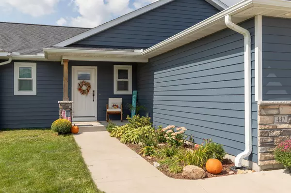 Dover, MN 55929,447 6th CT SE