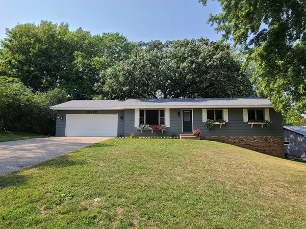 16398 Mandan AVE SE, Prior Lake, MN 55372