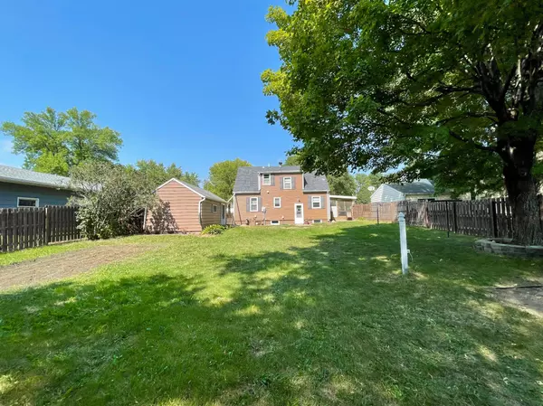 Springfield, MN 56087,319 W Van Dusen ST