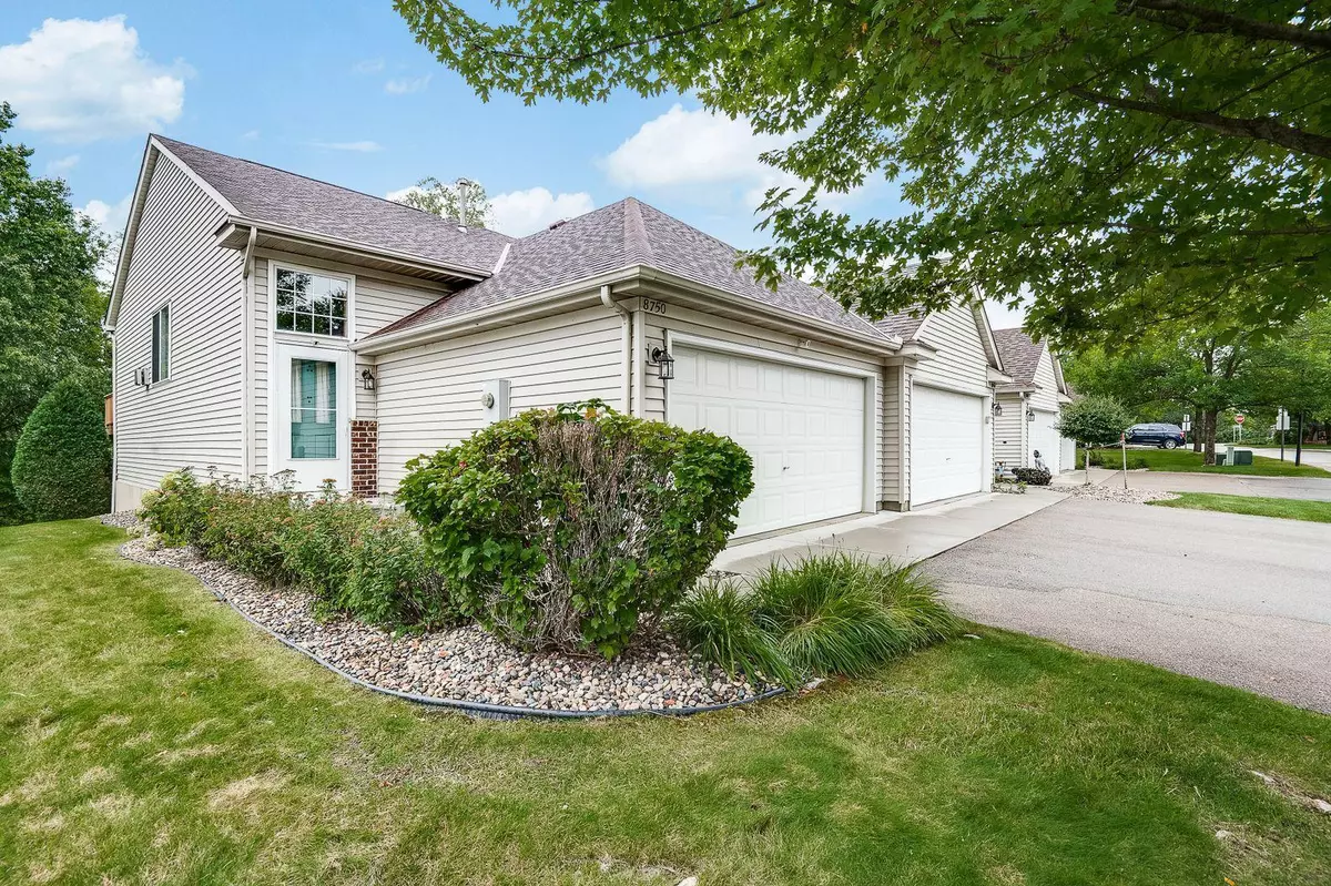 Inver Grove Heights, MN 55076,8750 Concord CT