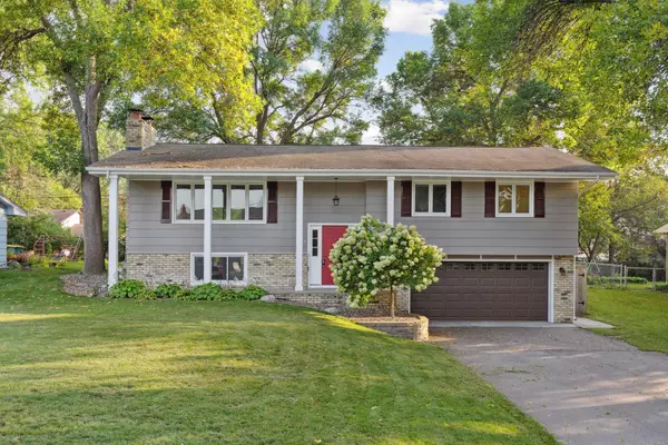 8517 Northwood Pkwy, New Hope, MN 55427