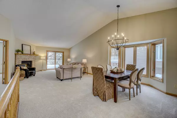 Vadnais Heights, MN 55127,4119 Thornhill LN