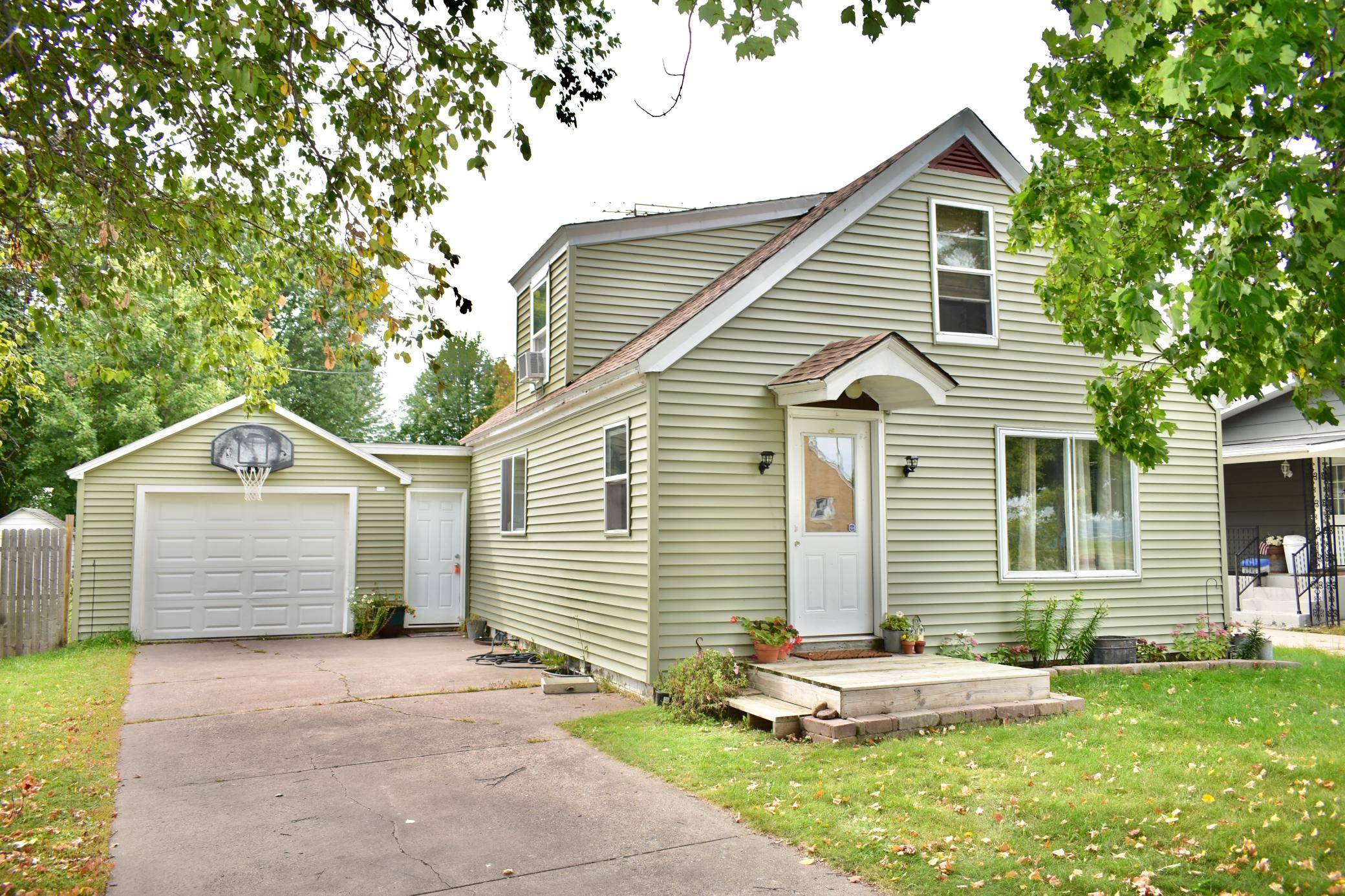 621 Broadway AVE N, Foley, MN 56329