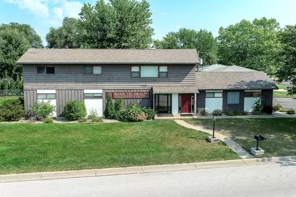 3760 Service DR, Goodview, MN 55987