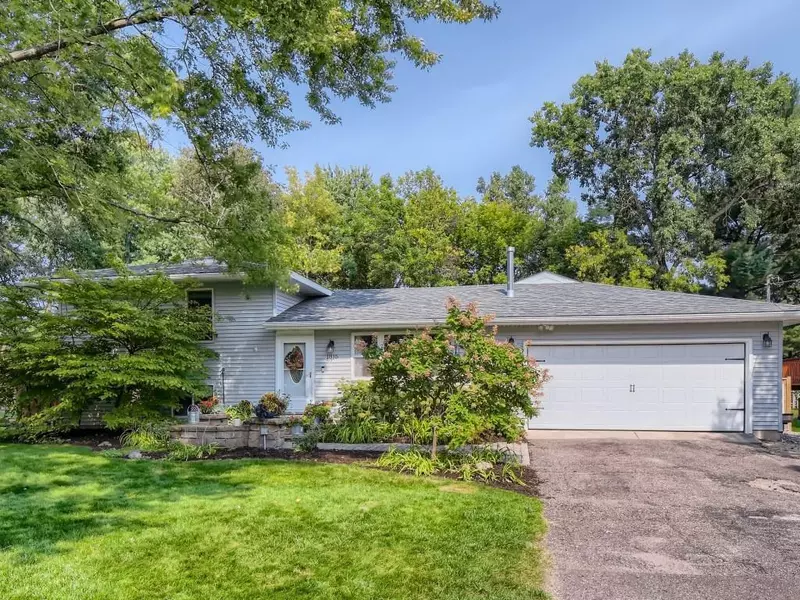 1815 Clarence ST, White Bear Lake, MN 55110