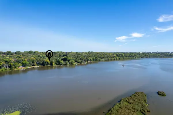 Cottage Grove, MN 55016,8285 River Acres RD