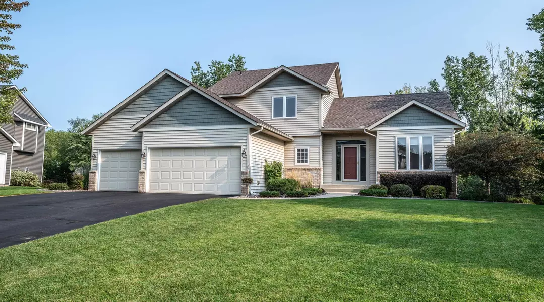 20954 Huntsville TRL, Lakeville, MN 55044