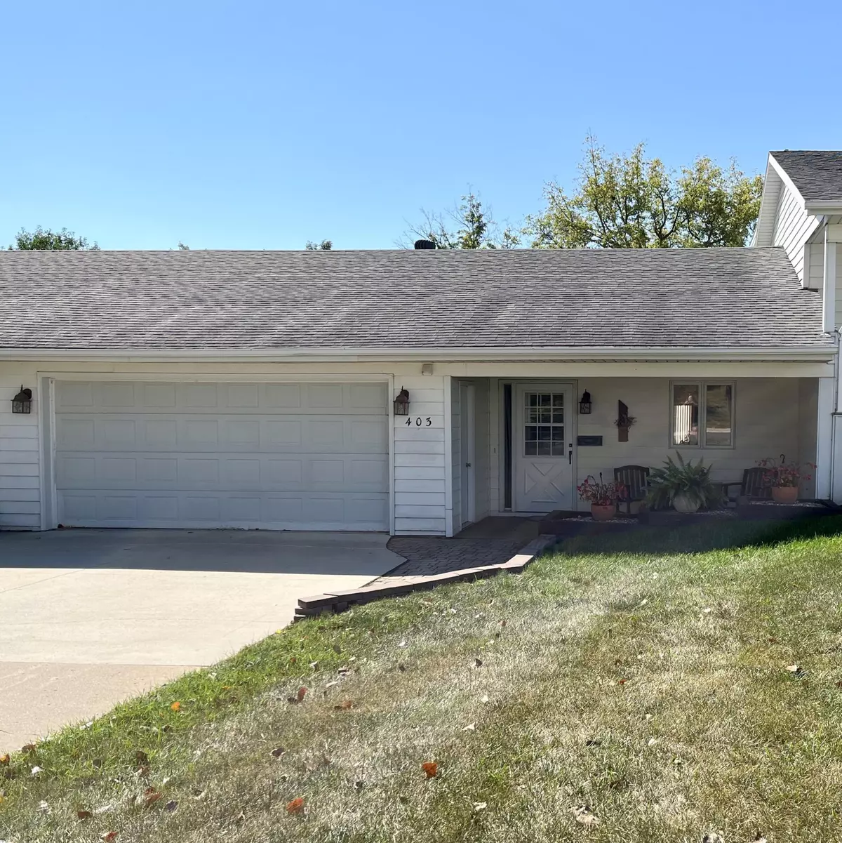 Windom, MN 56101,403 19th ST