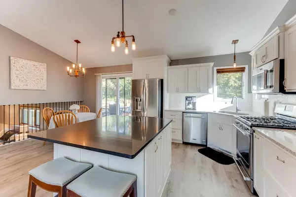Oakdale, MN 55128,7790 31st ST N
