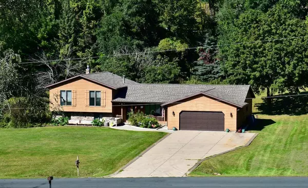 27965 Gadient LN, Red Wing, MN 55066