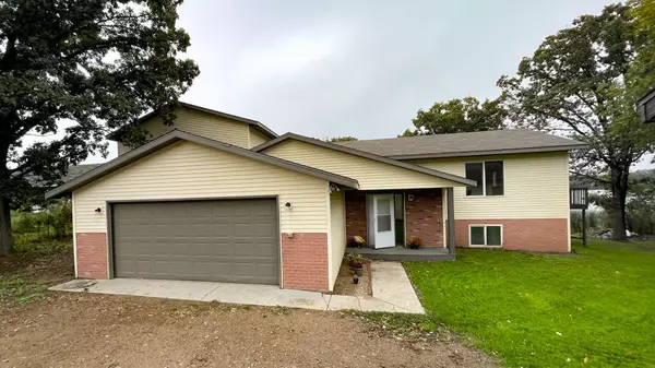 55181 Parkers TRL, Parkers Prairie, MN 56361