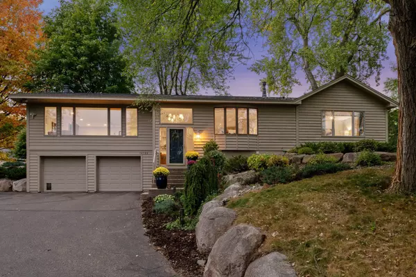 14506 Staring Lake Pkwy,  Eden Prairie,  MN 55347