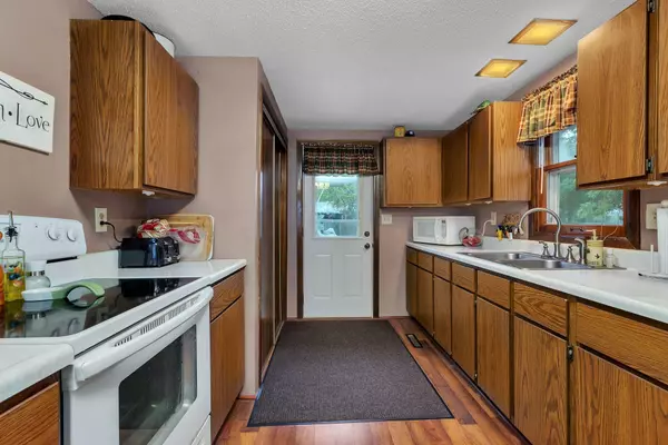 Hillman, MN 56338,35268 Quest RD