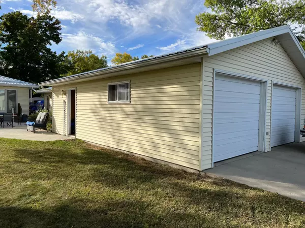 Benson, MN 56215,306 Sanford RD