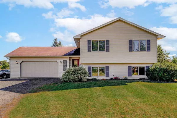 814 240th ST, Osceola Twp, WI 54020