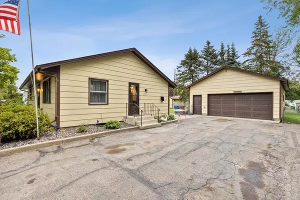 Maple Grove, MN 55369,9316 Valley Forge LN N