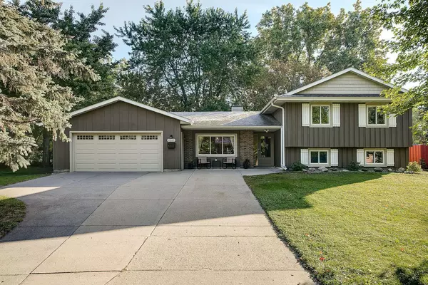 10169 Uplander ST NW, Coon Rapids, MN 55433