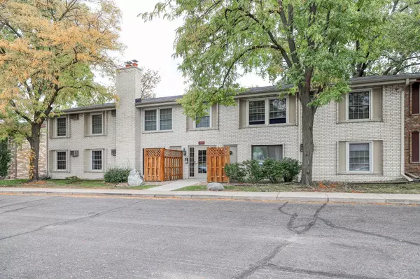 4606 Cedar Lake RD S #7, Saint Louis Park, MN 55416