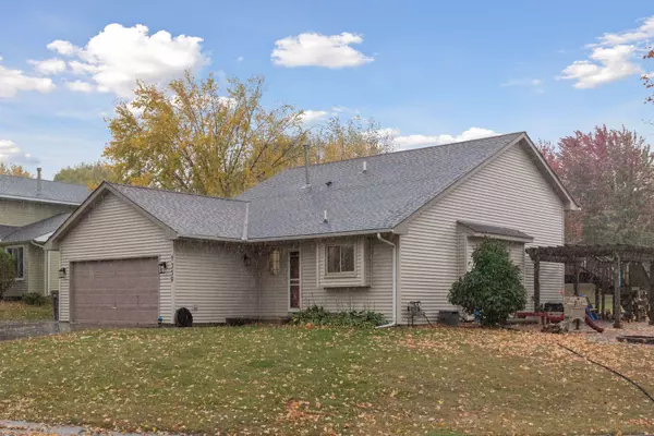 1359 Hunter SQ, Waconia, MN 55387