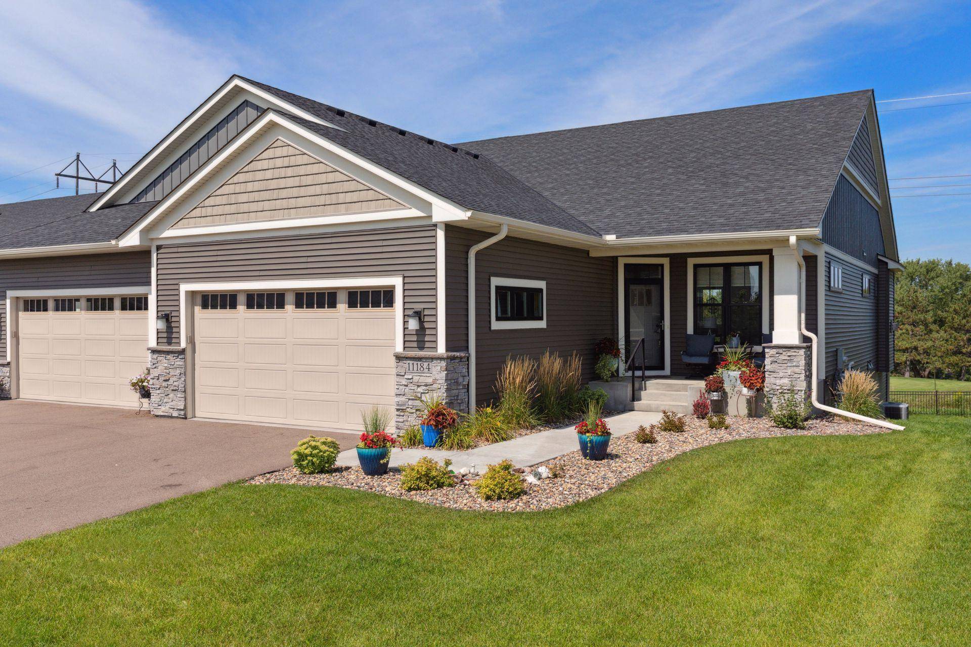 11184 6th Street CIR N, Lake Elmo, MN 55042