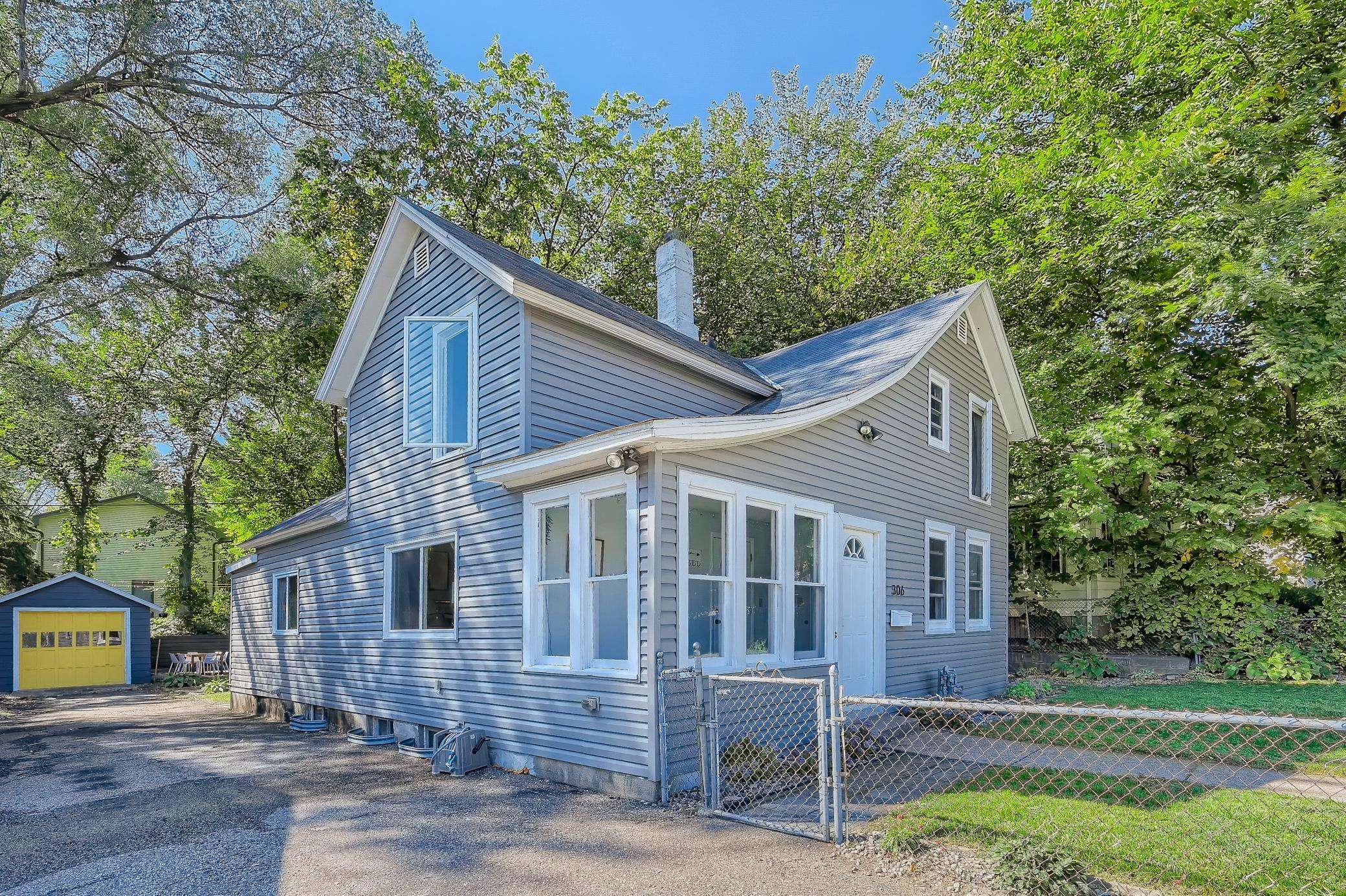 306 Page ST E, Saint Paul, MN 55107