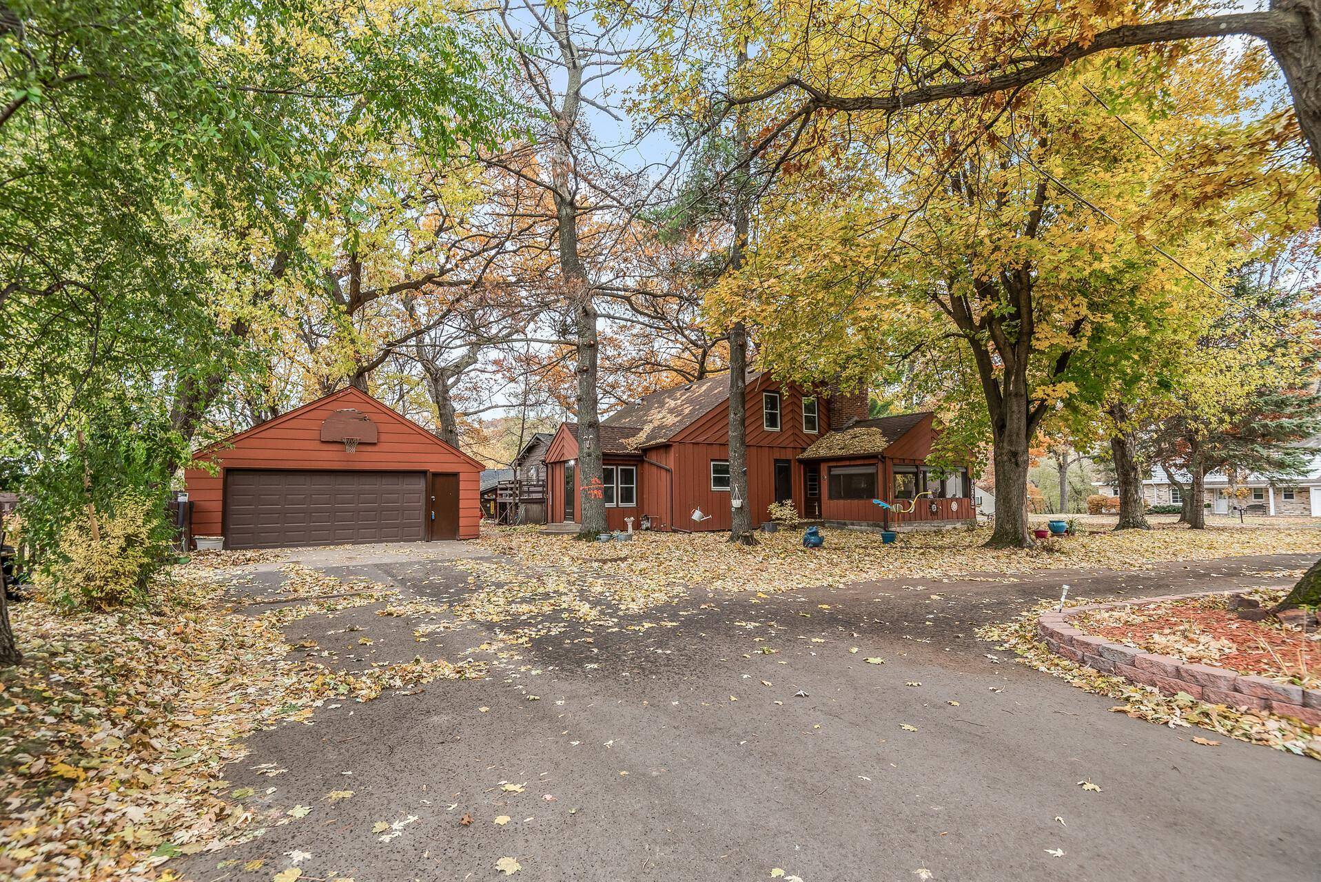 New Brighton, MN 55112,2483 Knollwood DR