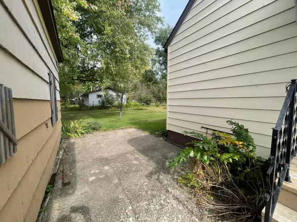 Little Falls, MN 56345,511 7th AVE SE