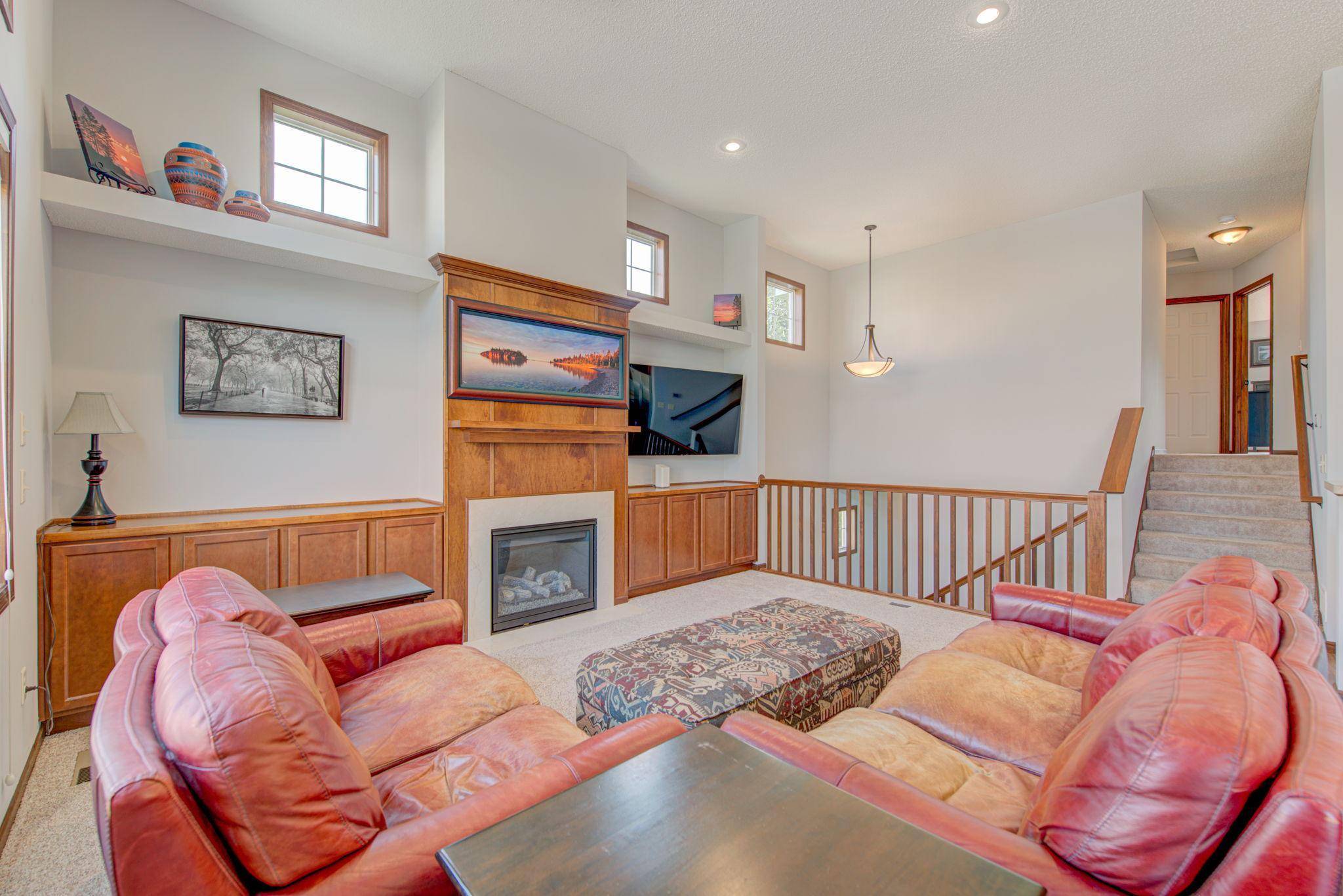 Burnsville, MN 55306,464 Stonewood LN