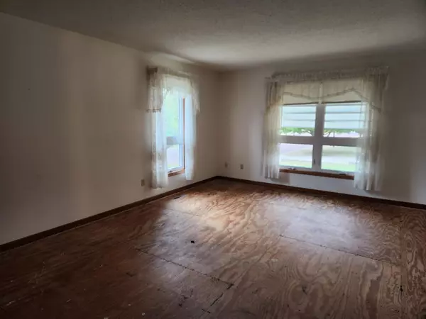 Lakefield, MN 56150,305 Oconnor ST