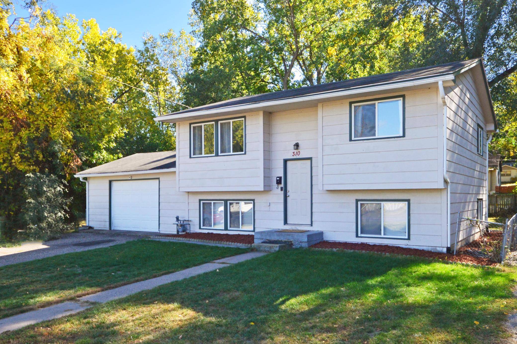 310 Page ST E, Saint Paul, MN 55107