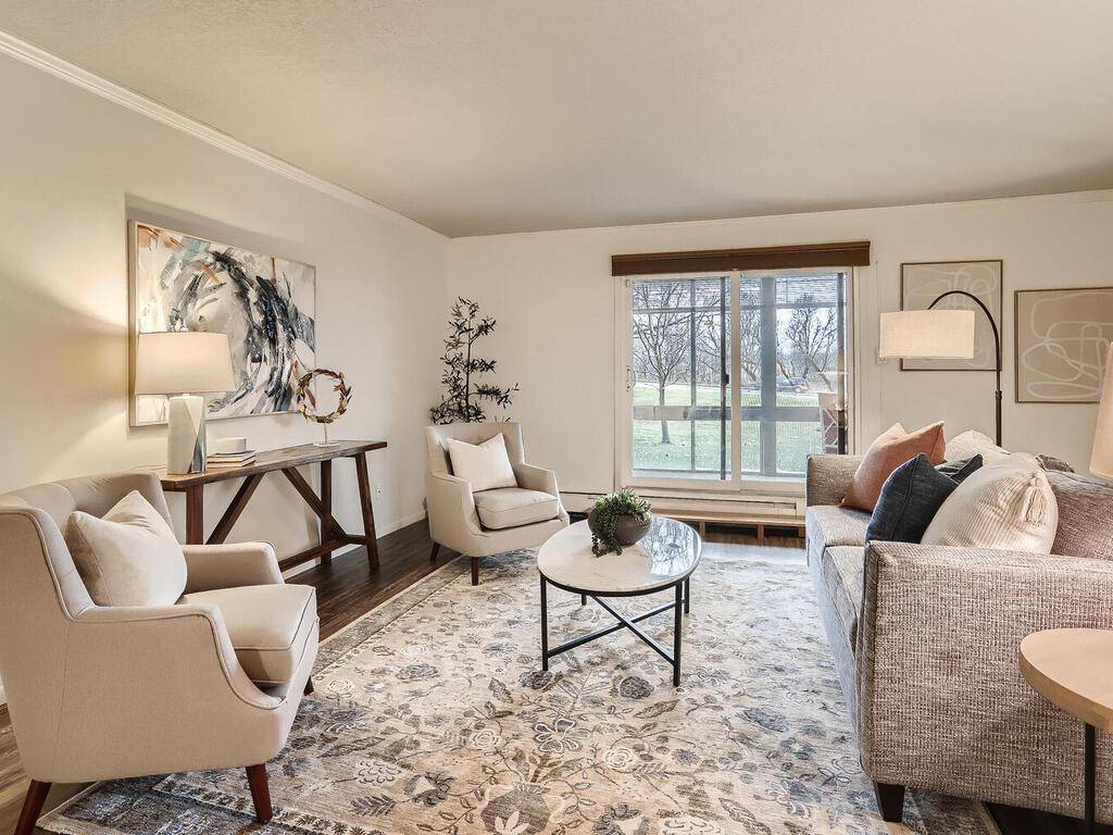 Roseville, MN 55113,2680 Oxford ST N #109