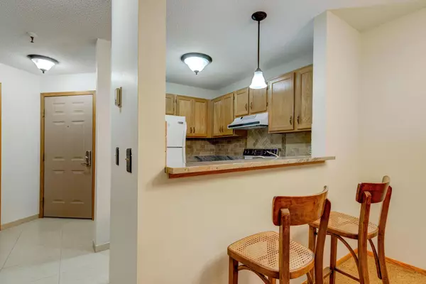 Edina, MN 55435,7615 Edinborough WAY #4209