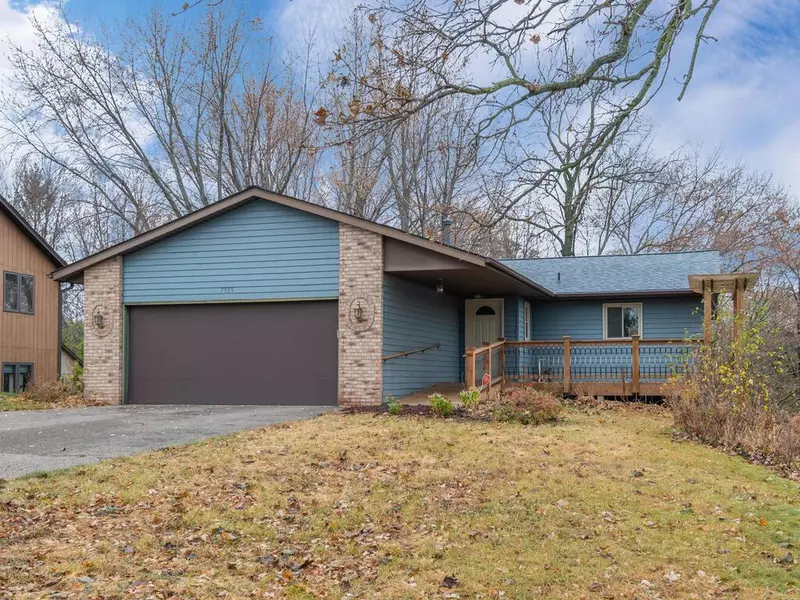 7595 Banning WAY, Inver Grove Heights, MN 55077