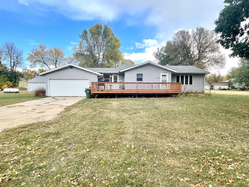 402 3rd Street ST, Rushmore, MN 56168