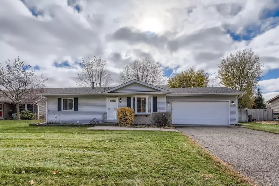 609 Cedar ST SW, Isanti, MN 55040