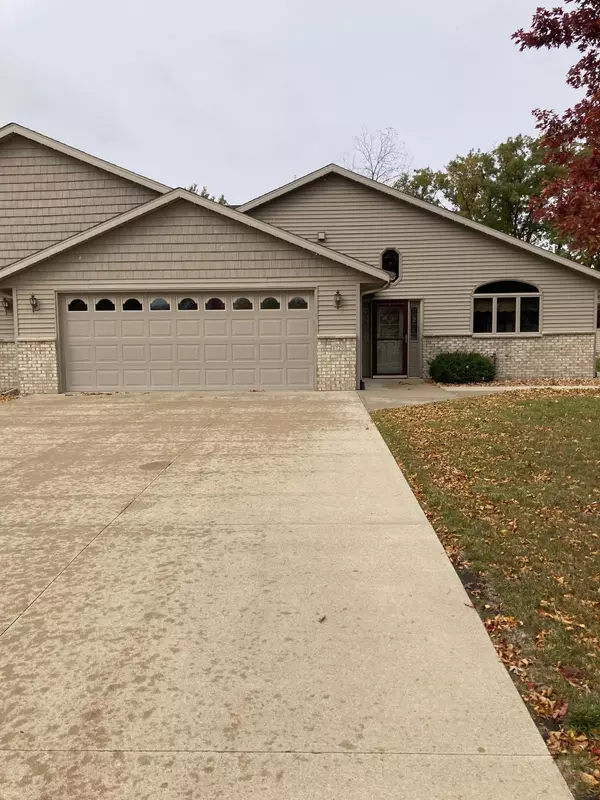 Albert Lea, MN 56007,1729 Hale DR