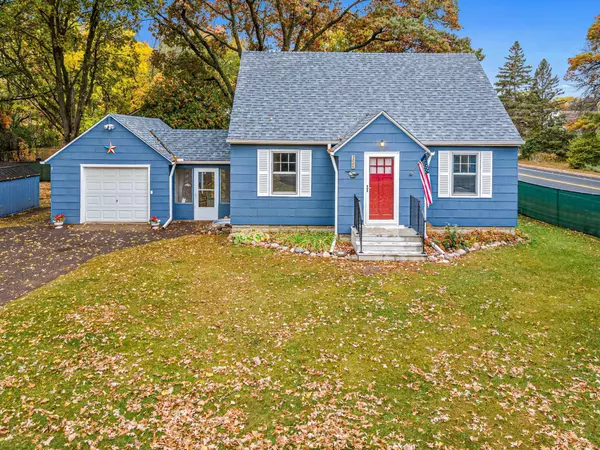 7886 Sunnyside RD, Mounds View, MN 55112