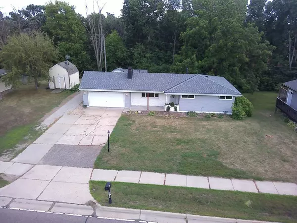 713 E 138th ST, Burnsville, MN 55337