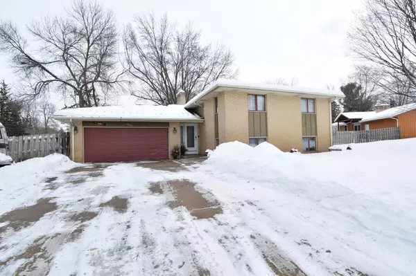 14319 Woodbine ST NW, Andover, MN 55304
