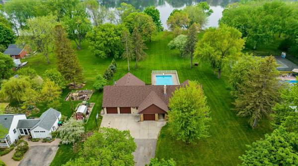 670 Benton ST, Anoka, MN 55303