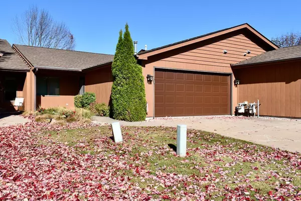 1404 Brookview DR, Winona, MN 55987