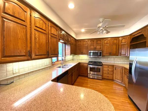 Plymouth, MN 55442,5595 Zachary LN N
