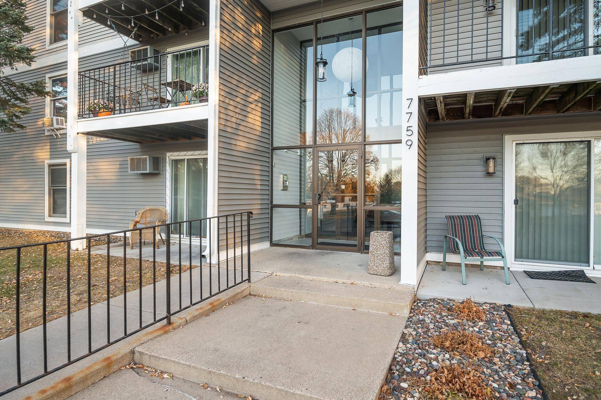 Apple Valley, MN 55124,7759 142nd ST W #105