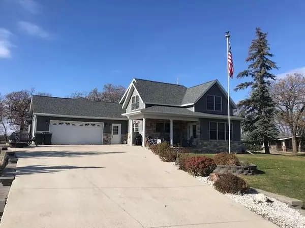 8378 S Union Lake DR SE, Alexandria, MN 56308