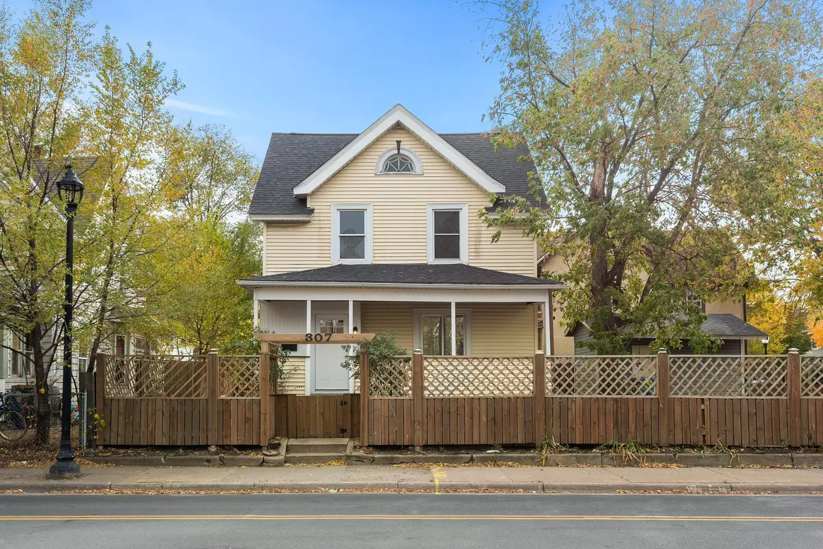 Minneapolis, MN 55408,307 E 31st ST