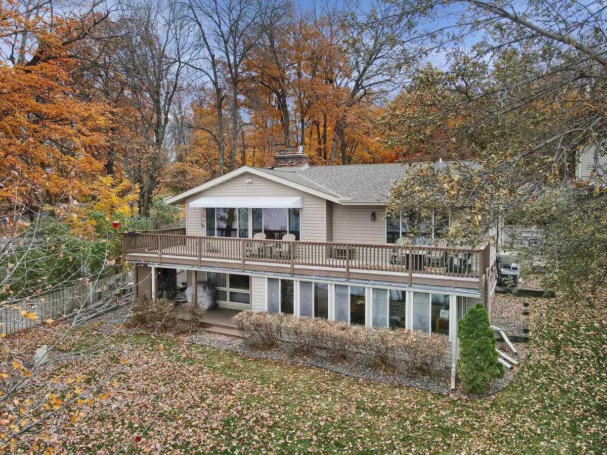 Annandale, MN 55302,8914 Jasper AVE NW