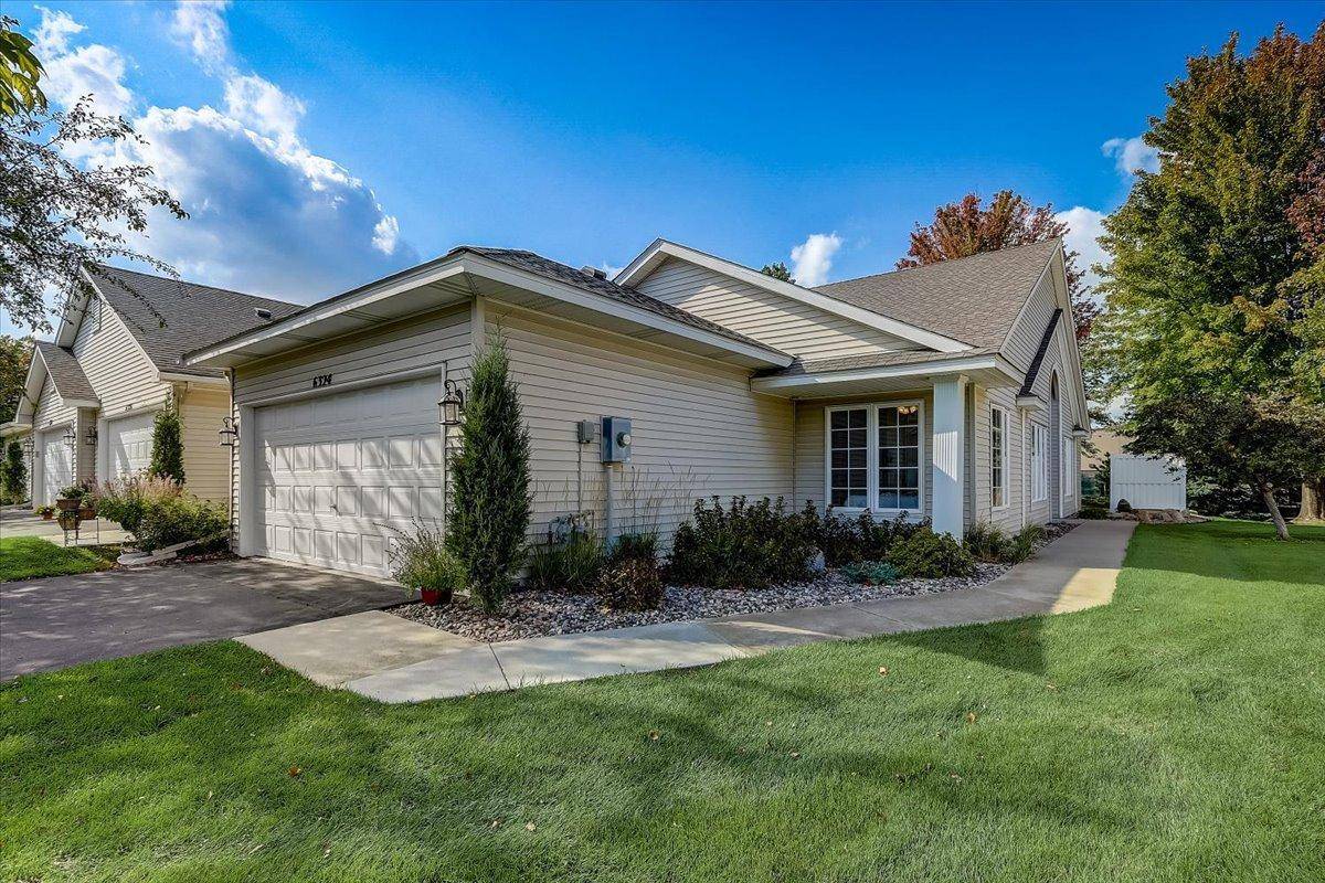 6324 Brook LN, Savage, MN 55378