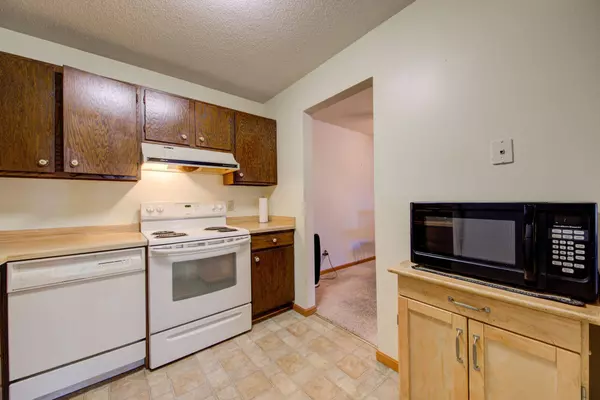 Eagan, MN 55123,3420 Golfview DR #121